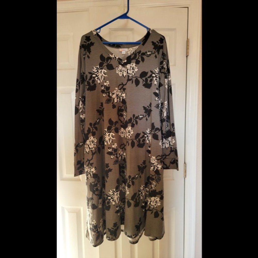 LulaRoe 2XL Emily Dress - Dark Gray w/ Black & White Floral